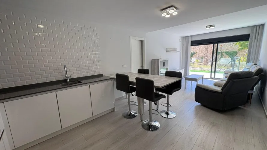 Apartamento de 2 dormitorios en Villamartin, Spain No. 1057 № 8