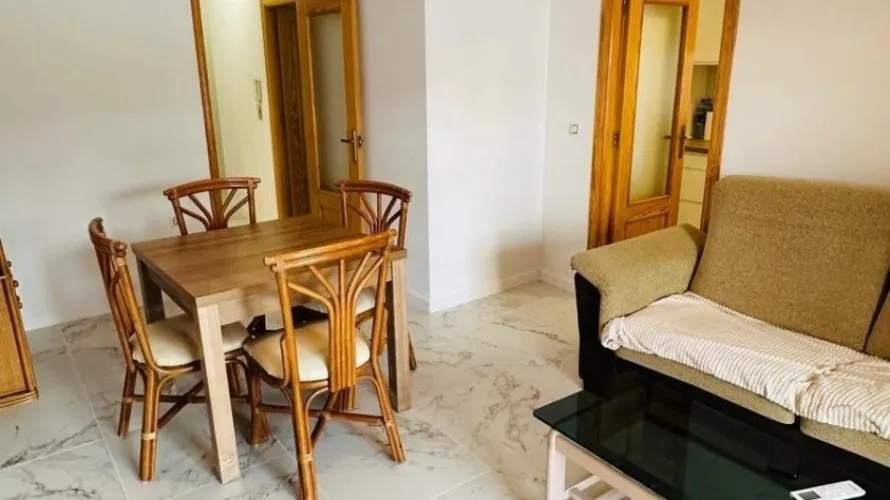 Apartamento de 2 dormitorios en Torrevieja, Spain No. 2762 № 1