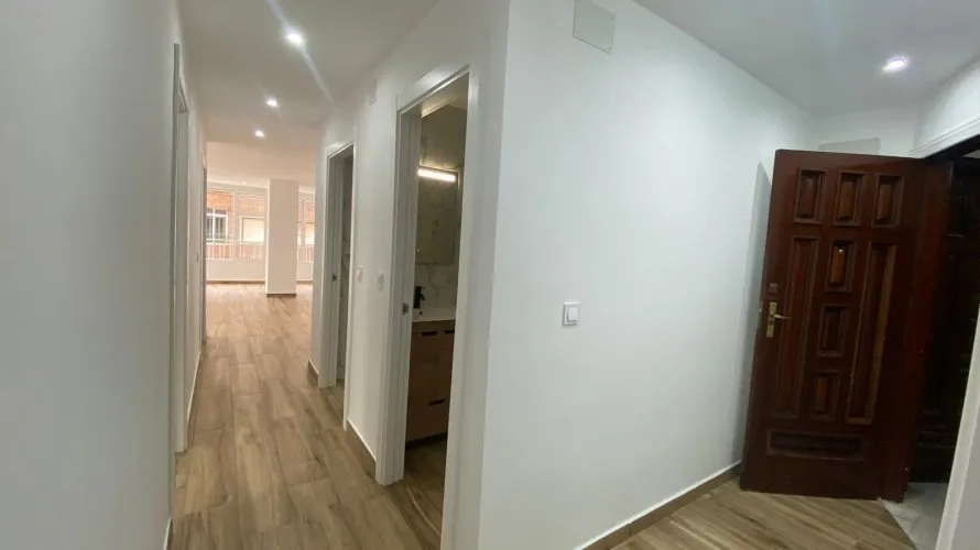 Apartamento de 3 dormitorios en Torrevieja, Spain No. 141 № 10
