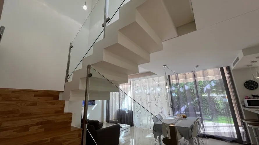 Apartamento de 3 dormitorios en Villajoyosa, Spain No. 393 № 11