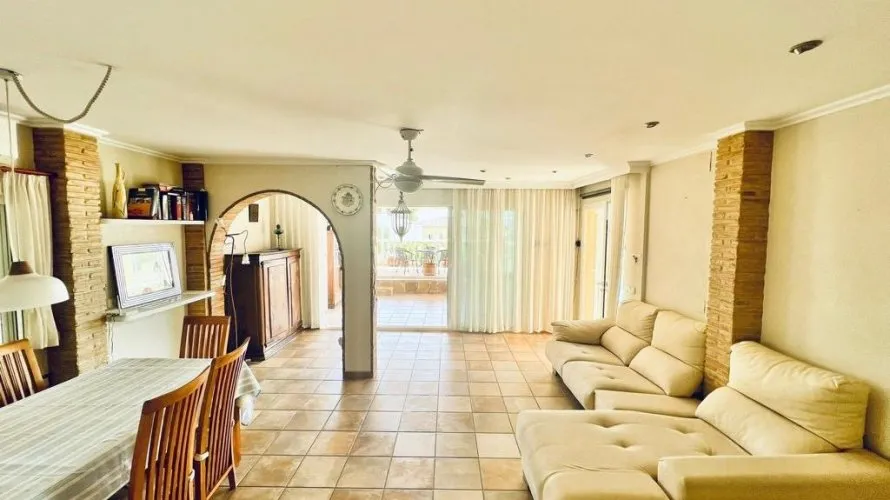 Apartamento de 3 dormitorios en Calpe, Spain No. 406 № 2