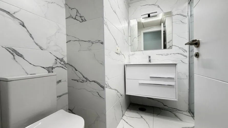 Apartamento de 2 dormitorios en Torrevieja, Spain No. 1055 № 19