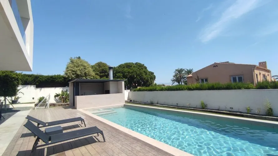 Villa de 5 dormitorios en Alicante, Spain No. 1590 № 11