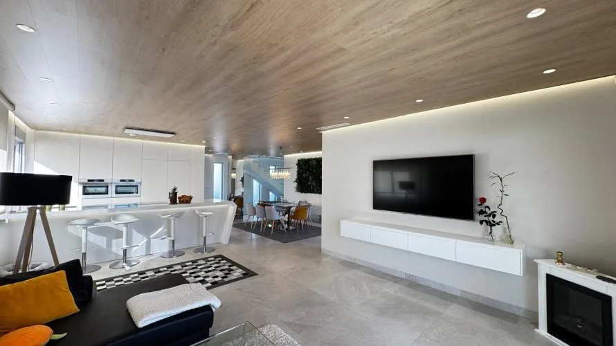 Villa de 4 dormitorios en Campoamor, Spain No. 1261 № 7