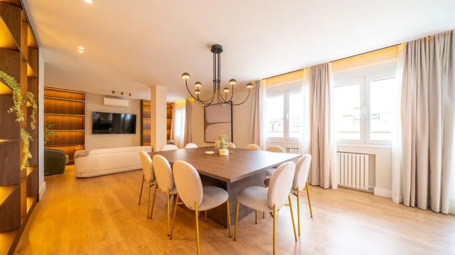 Apartamento de 3 dormitorios en Madrid, Spain No. 1191