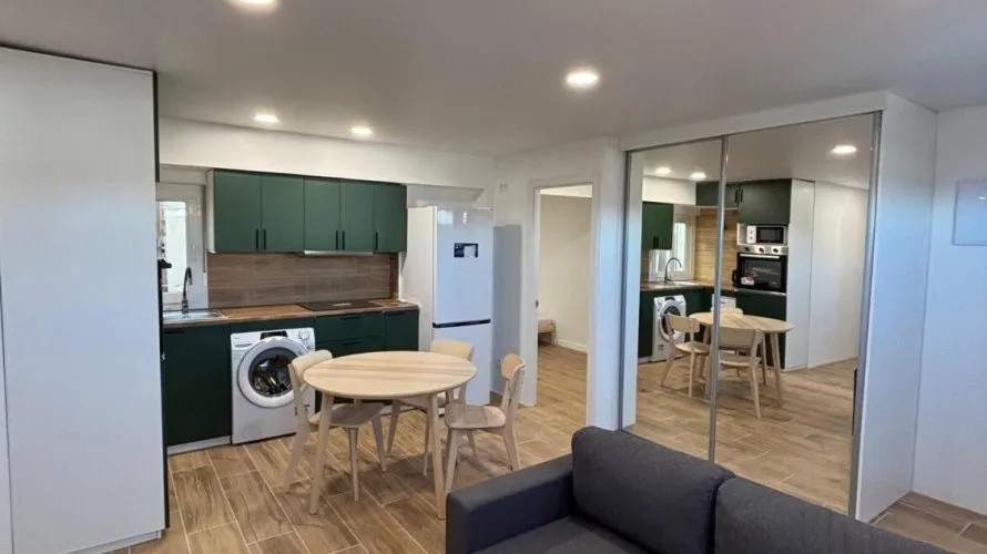 Apartamento de 3 dormitorios en Manises, Spain No. 2891 № 1