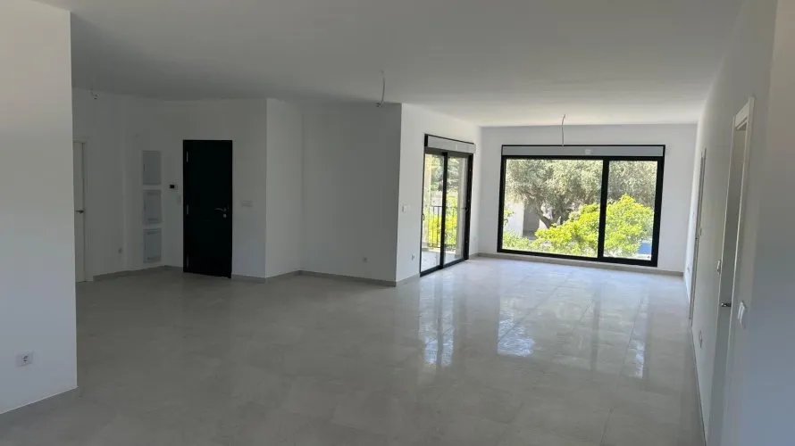 Villa de 5 dormitorios en San Vicente del Raspeig, Spain No. 1164 № 10