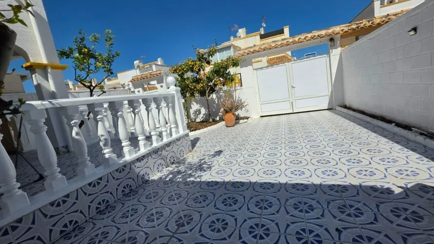 Сasa de 3 dormitorios en Torrevieja, Spain No. 1153 № 8