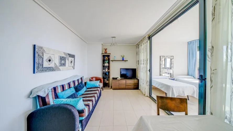 Apartamento de 1 dormitorio en Benidorm, Spain No. 425 № 4