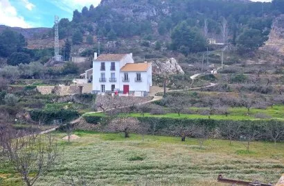Сasa de 7 dormitorios en Guadalest, Spain No. 1246