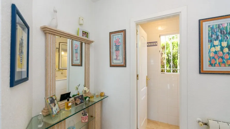 Villa de 194m² en Alicante, Spain No. 1419 № 8