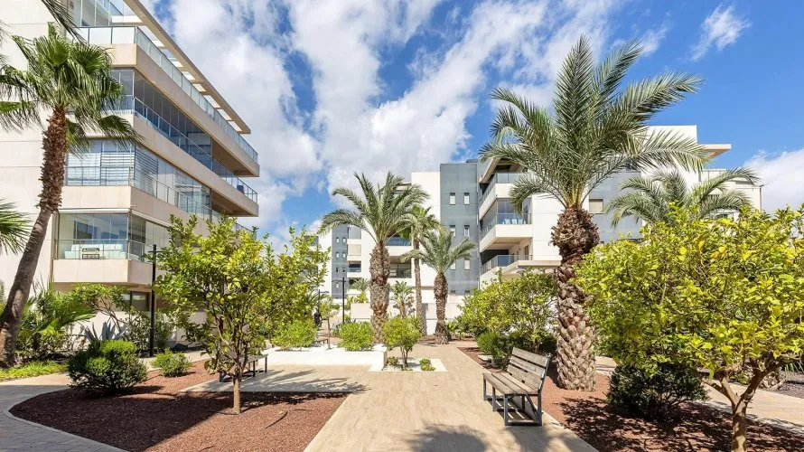Apartamento de 2 dormitorios en Los Dolses, Spain No. 874 № 2