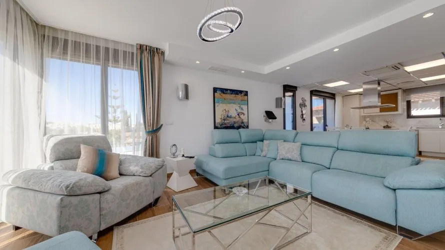 Villa de 461m² en Torrevieja, Spain No. 1022 № 24