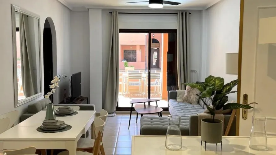 Apartamento de 2 dormitorios en Torrevieja, Spain No. 989 № 6