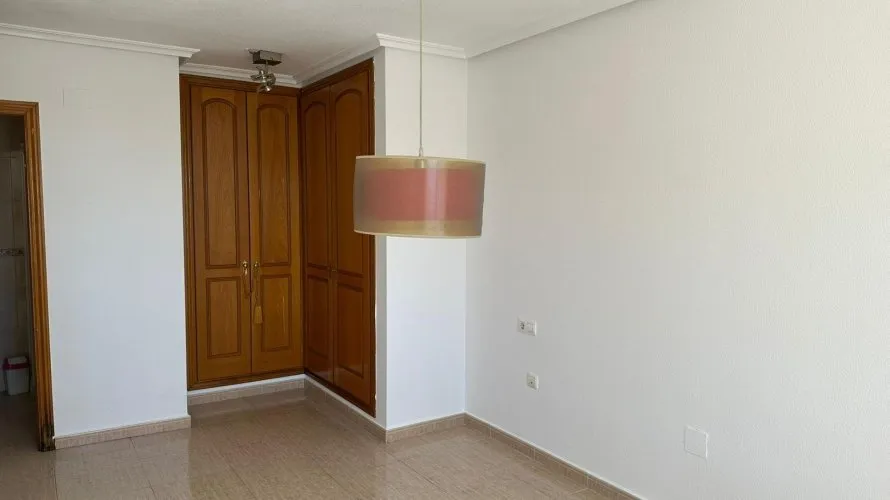 Apartamento de 2 dormitorios en Torrevieja, Spain No. 2906 № 3