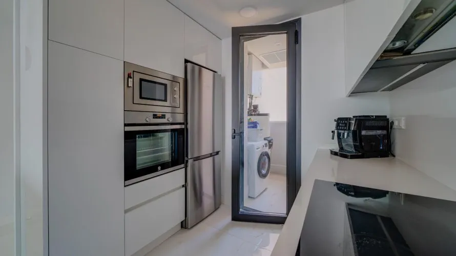Apartamento de 2 dormitorios en Benidorm, Spain No. 1335 № 9