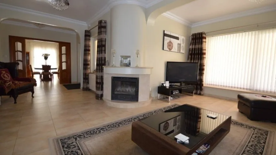 Villa de 276m² en Cabo Roig, Spain No. 265 № 7