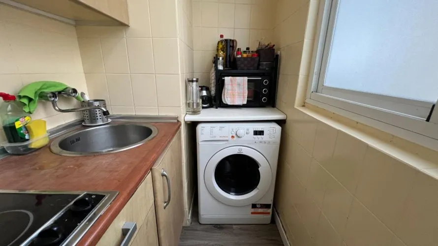Apartamento de 1 dormitorio en Madrid, Spain No. 1049 № 13