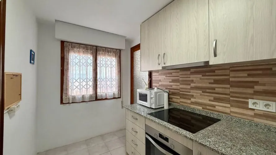 Apartamento de 2 dormitorios en Torrevieja, Spain No. 2911 № 9