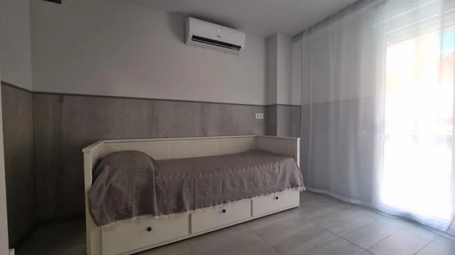 Apartamento de 3 dormitorios en Torrevieja, Spain No. 798 № 4