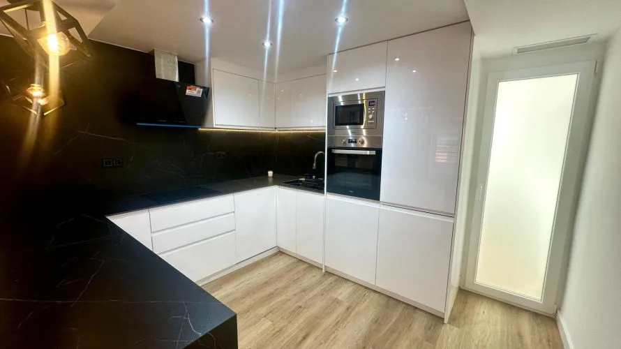 Apartamento de 3 dormitorios en Alicante, Spain No. 1390 № 4