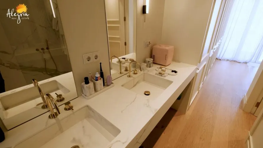 Apartamento de 1 dormitorio en Valencia, Spain No. 1160