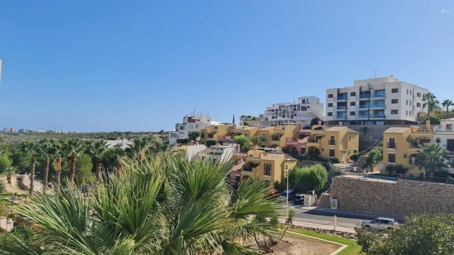 Villa de 124m² en Alicante, Spain No. 1023 № 8