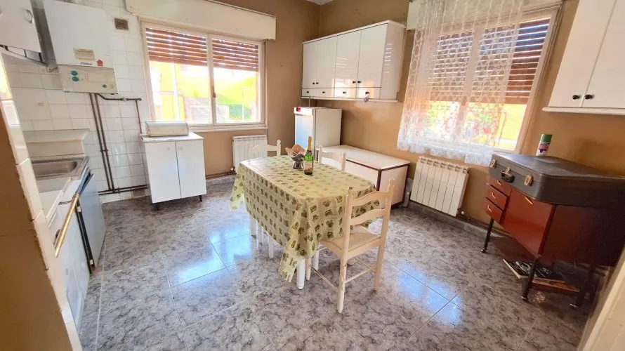 Apartamento de 2 dormitorios en Langreo, Spain No. 2790 № 10