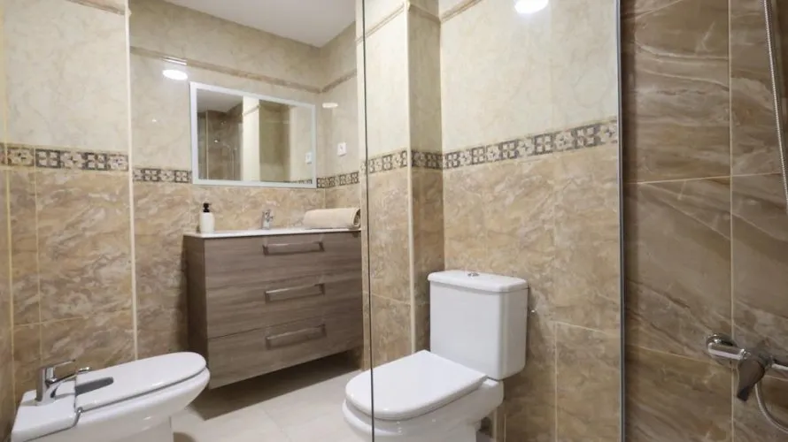 Apartamento de 3 dormitorios en Torrevieja, Spain No. 620 № 17