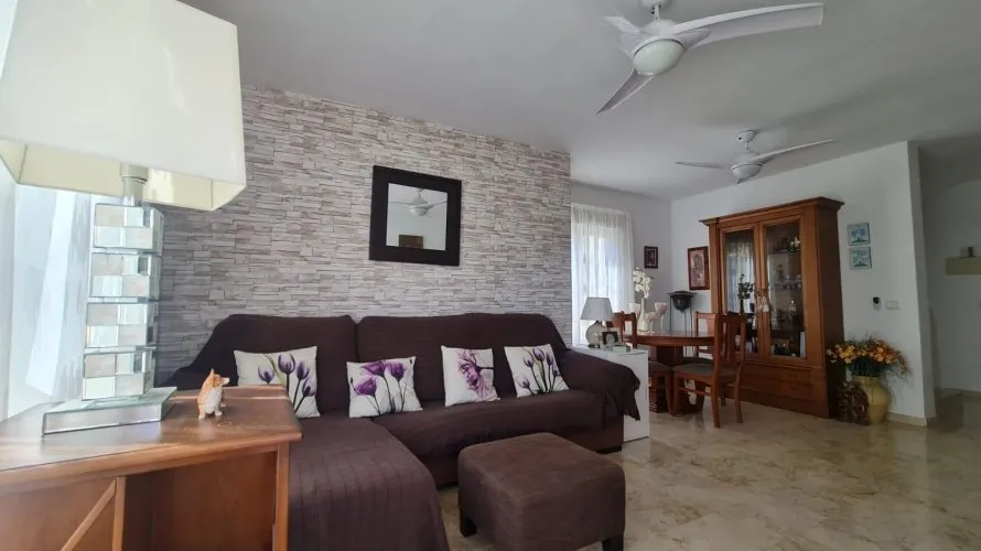 Villa de 124m² en Alicante, Spain No. 1023 № 1