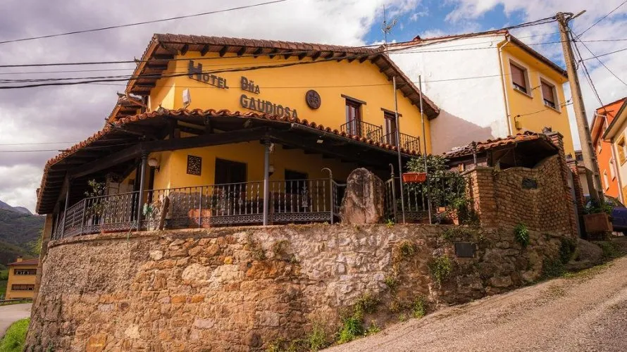 Villa de 8 dormitorios en Lena, Spain No. 1294 № 28