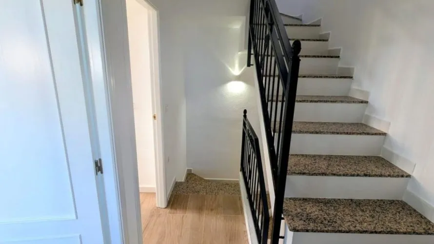 Apartamento de 95m² en La Florida, Spain No. 910