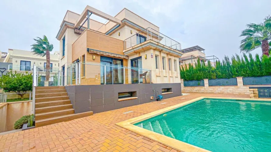 Villa de 5 dormitorios en La Zenia, Spain No. 1324 № 22