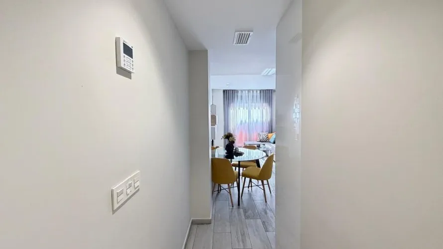 Apartamento de 1 dormitorio en Torrevieja, Spain No. 3020 № 1