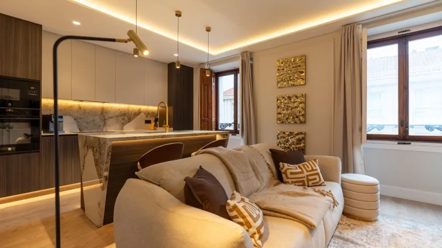 Apartamento de 3 dormitorios en Madrid, Spain No. 1008 № 3