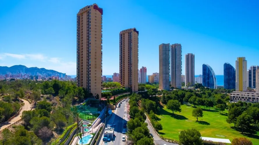 Apartamento de 2 dormitorios en Benidorm, Spain No. 974 № 17
