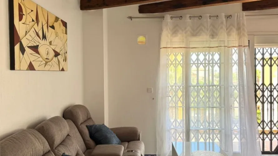 Apartamento de 2 dormitorios en Torrevieja, Spain No. 1051 № 1