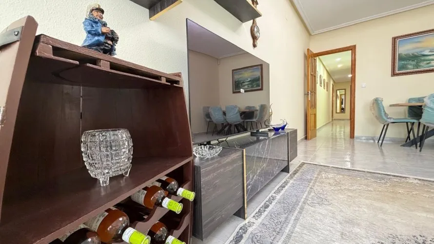 Apartamento de 3 dormitorios en Torrevieja, Spain No. 1052 № 26
