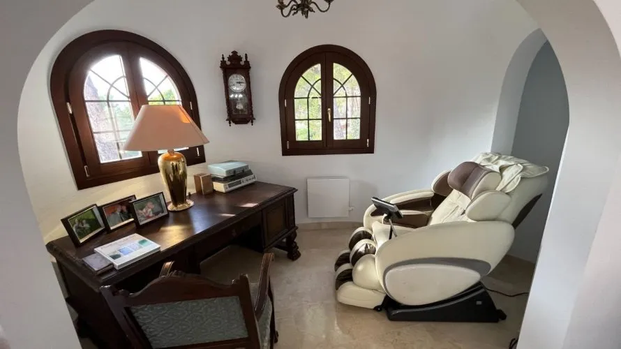 Villa de 4 dormitorios en Altea La Vella, Spain No. 522 № 8