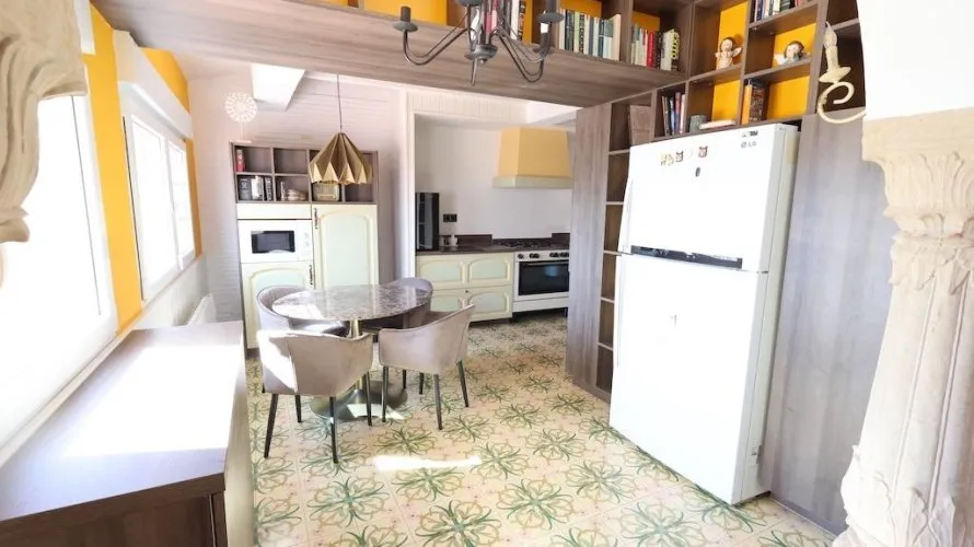Apartamento de 4 dormitorios en Villamartin, Spain No. 818 № 8