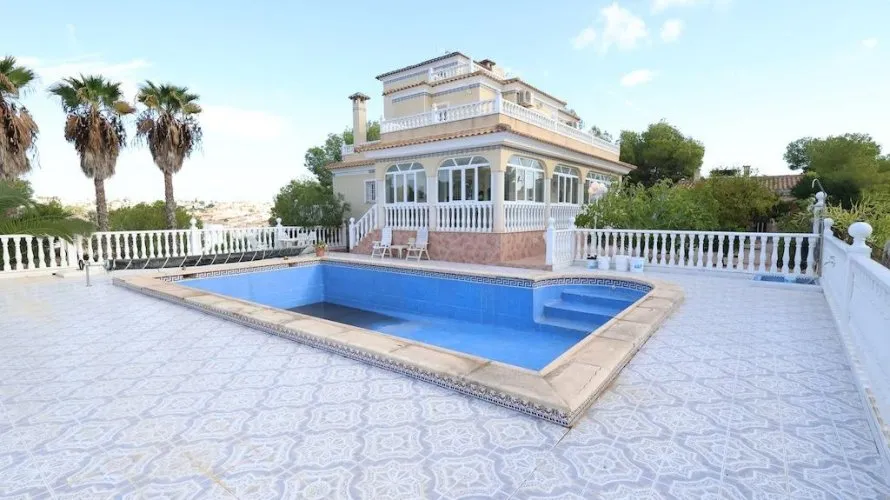 Apartamento de 5 dormitorios en Alicante, Spain No. 981 № 27