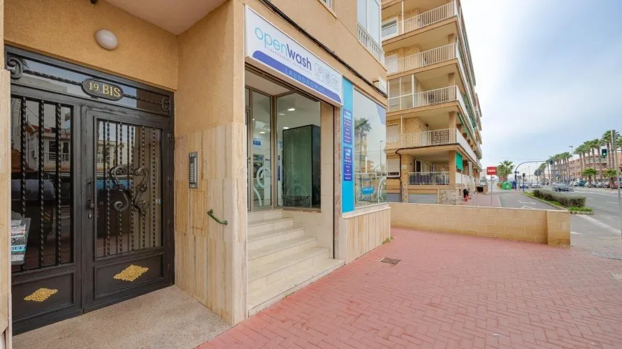 Apartamento de 2 dormitorios en Torrevieja, Spain No. 2859 № 2