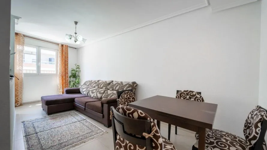 Apartamento de 2 dormitorios en Torrevieja, Spain No. 2761 № 2