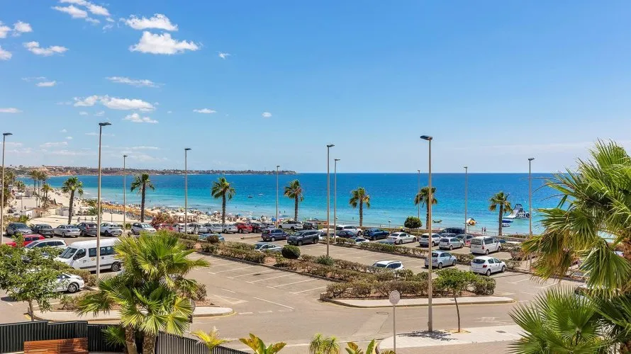 Apartamento de 2 dormitorios en Torre de la Horadada, Spain No. 1344 № 1