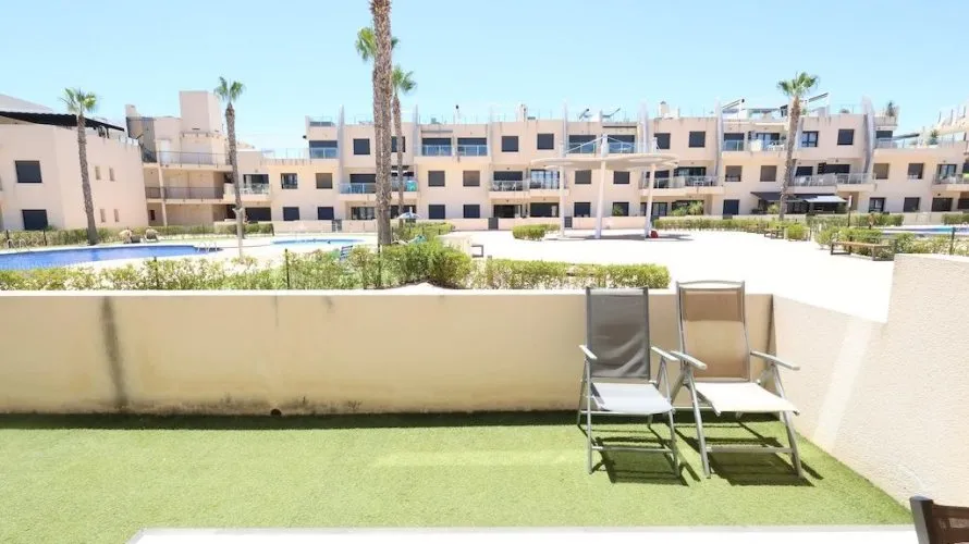 Apartamento de 2 dormitorios en Pilar de la Horadada, Spain No. 1599 № 2