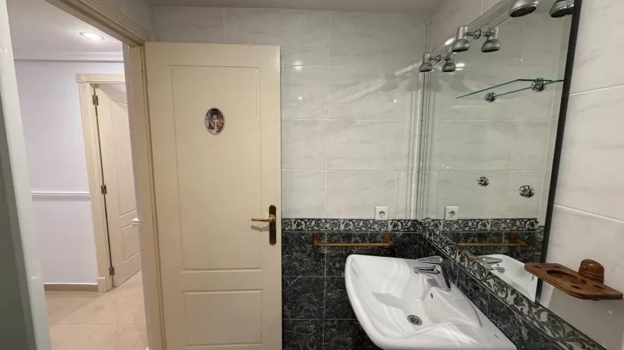 Apartamento de 2 dormitorios en Alicante, Spain No. 911 № 24