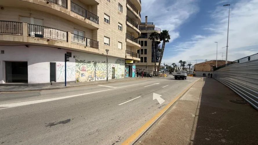 Oficina de 50m² en Torrevieja, Spain No. 1084 № 11