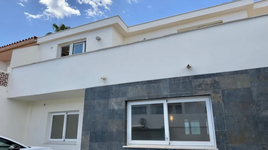 Сasa de 4 dormitorios en Albir, Spain No. 913 № 14