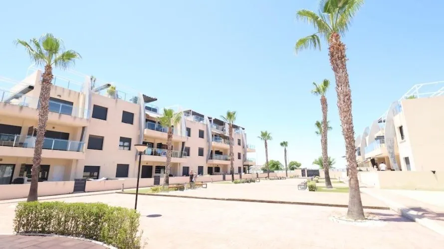 Apartamento de 2 dormitorios en Pilar de la Horadada, Spain No. 1599 № 1