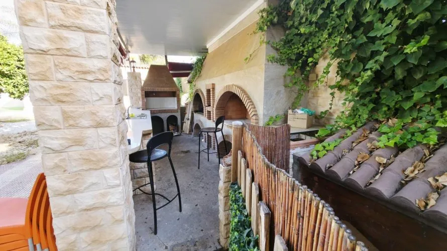 Apartamento de 5 dormitorios en Alicante, Spain No. 963